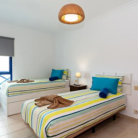 3br - Private Heated Pool - Parking