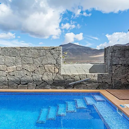 3br - Private Heated Pool - Parking *